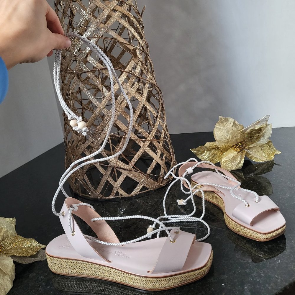 stylish summer shoes (Thierry Colson)